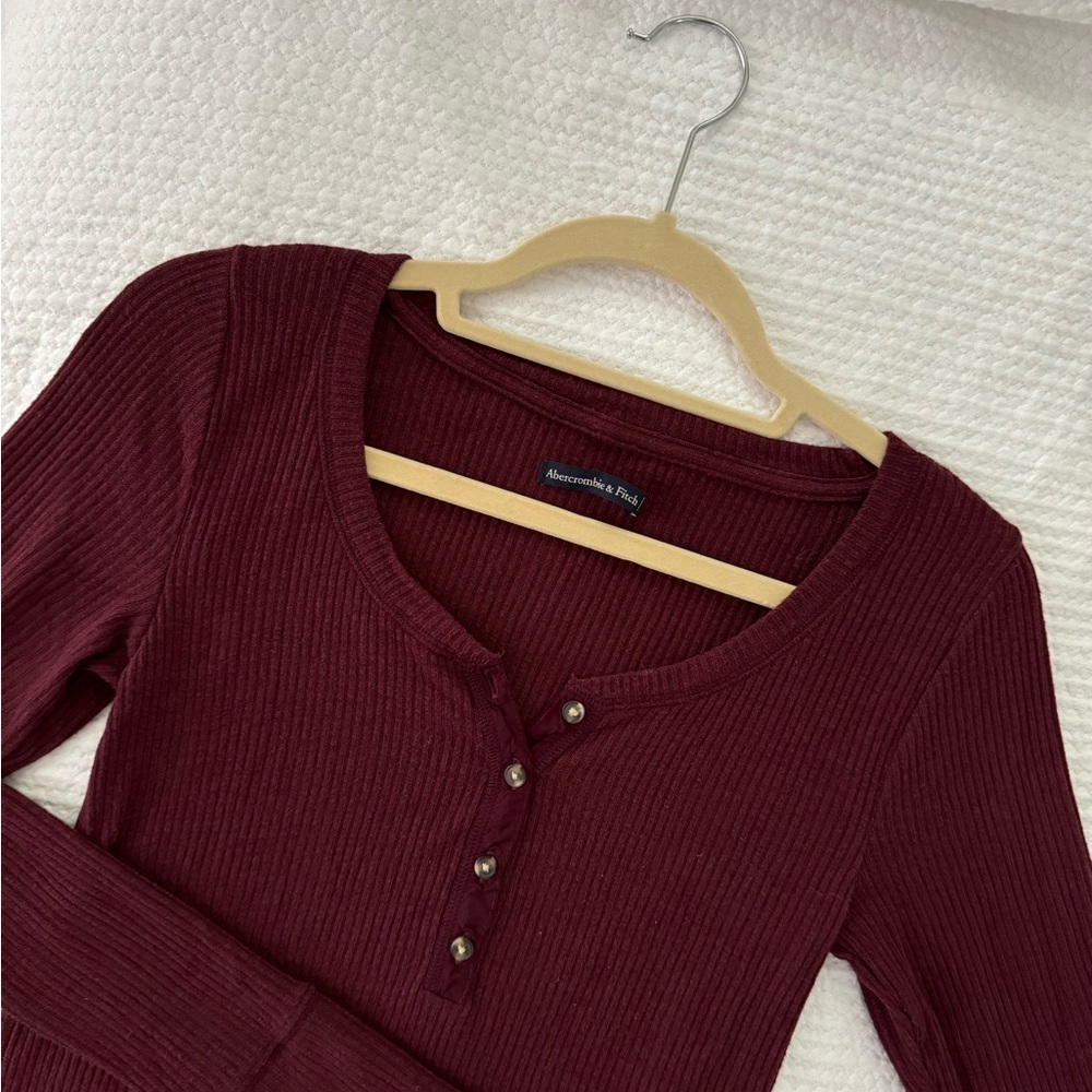 Abercrombie & Fitch Maroon Ribbed Henley